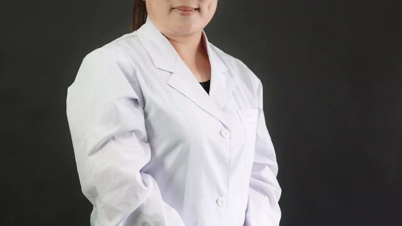 首先，金牌月嫂的资质是判断其价值的重要标准。一般来说，金牌月嫂需要具备以下条件：